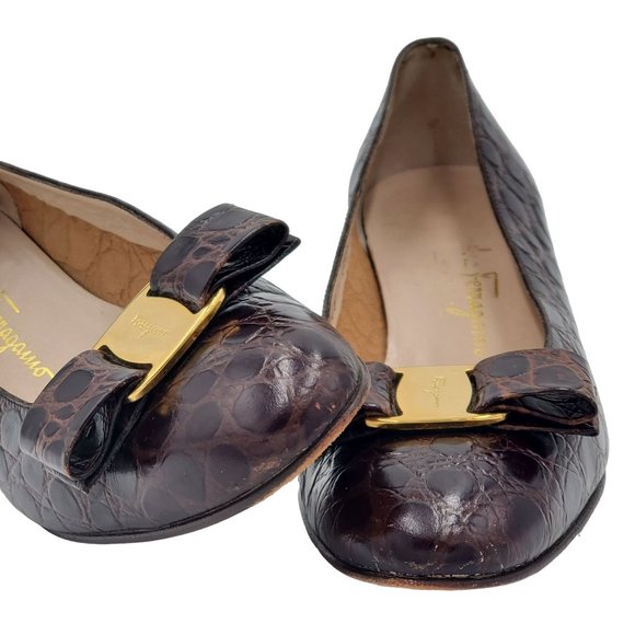 Salvatore Ferragamo Women 8 Brown Crocodile Embossed Leather Dress Vara Bow Heel - Picture 7 of 14